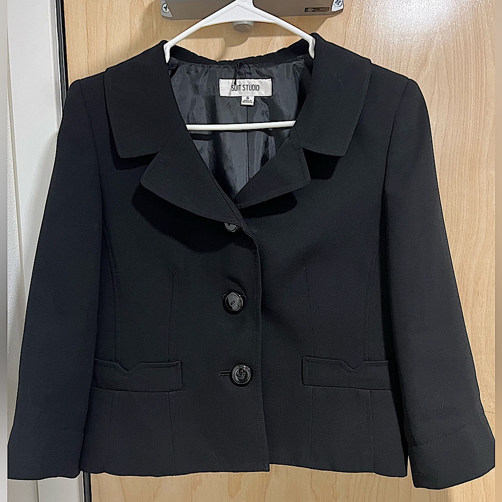 Suit Studio Black Women’s Blazer